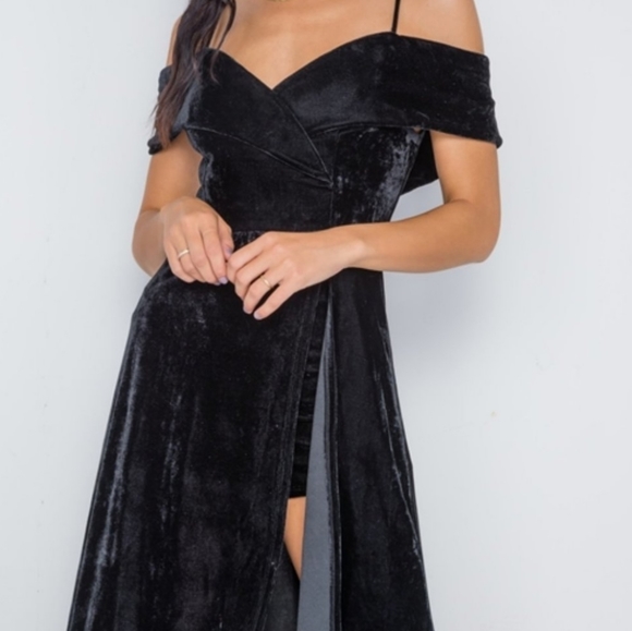 Black Velvet Romper Dress - Picture 2 of 4